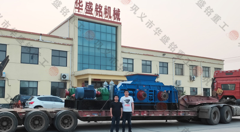 云鼎_云鼎（中国）
2PGY1212对辊破碎机机成功发往洛阳
