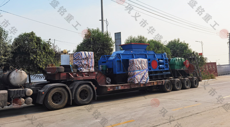 云鼎_云鼎（中国）
2PGY1212对辊破碎机机成功发往洛阳
